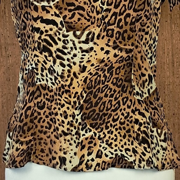 Vtg‎ PETITE SOPHISTICATE 2 Lux 100% Silk Fitted Animal Print Blouse Back Button - Picture 4 of 8